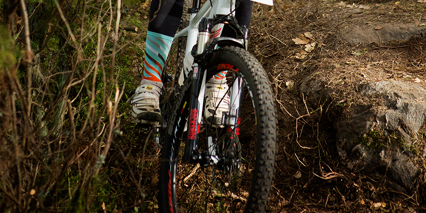 En tjej på MTB