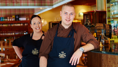 Helena och Victor på Wärdshuset i Bredaryd