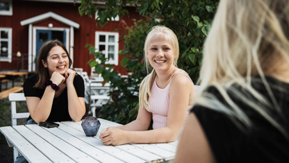 Utanför Saloonen på Skeda Strand